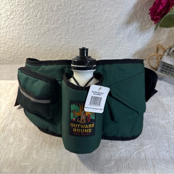 Outward Hound Dog Walk Waist Pack Green And Black w/ Water Bottle And Water Cup - Picture 8 of 10